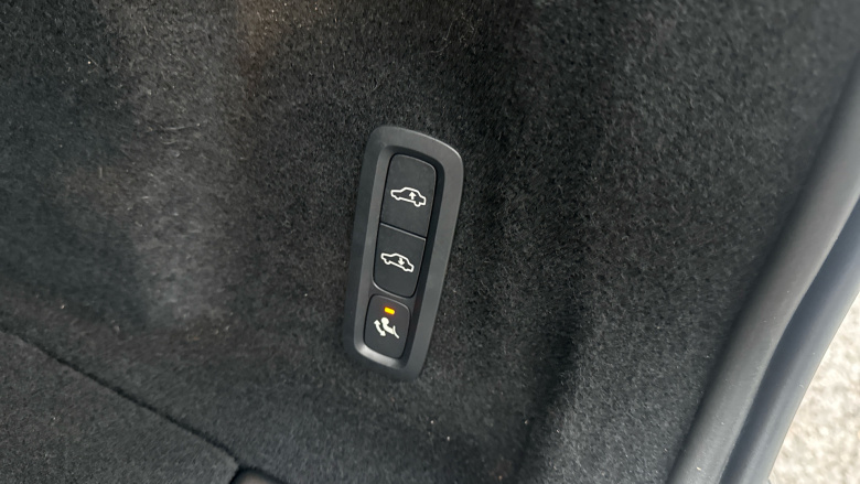 Volvo XC60 2.0 B5P Ultimate Dark 5dr AWD Geartronic Petrol Estate